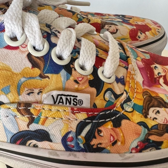 Disney Vans LIMITED EDITION Multi Princess Women's 8 - Picture 2 of 10